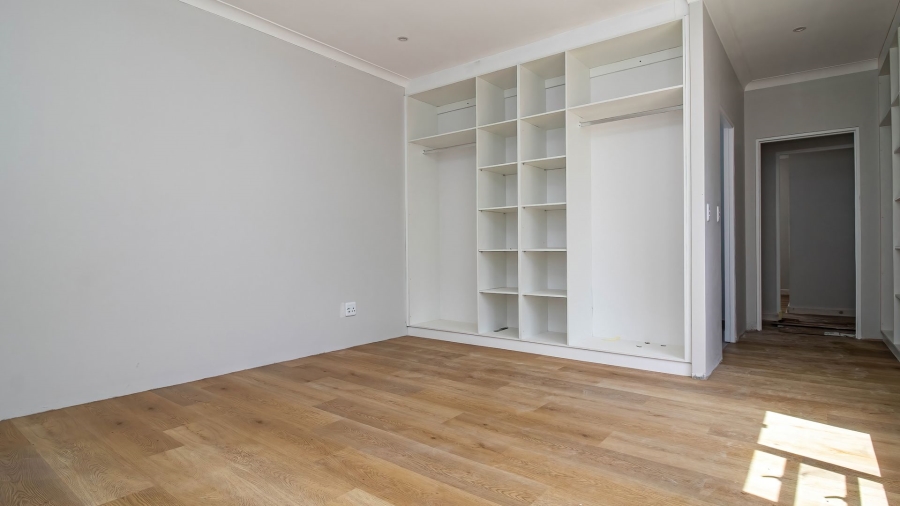 3 Bedroom Property for Sale in Sandbaai Western Cape